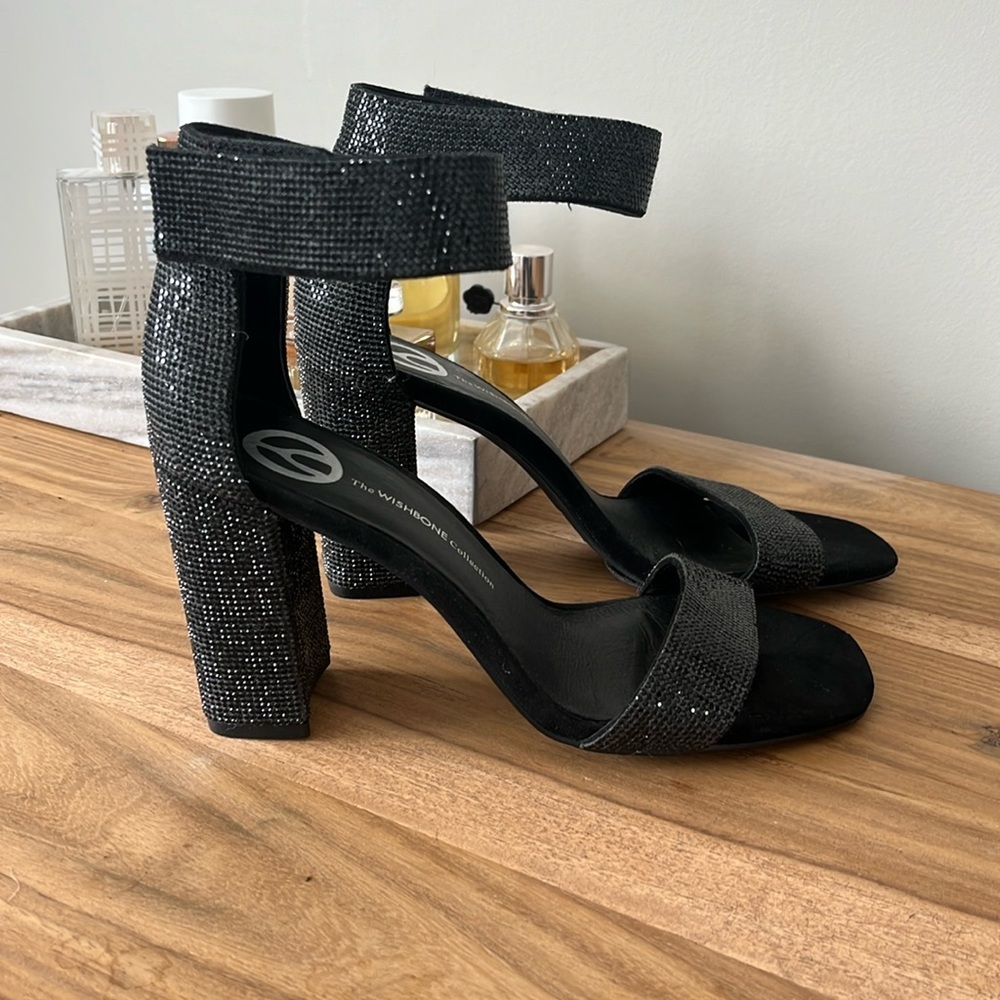 Black High Heel Sandals by - Picture 4 of 6